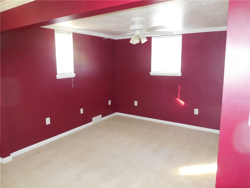 933 Liberty Street McKees Rocks, PA 15136 - Photo 8 of 16