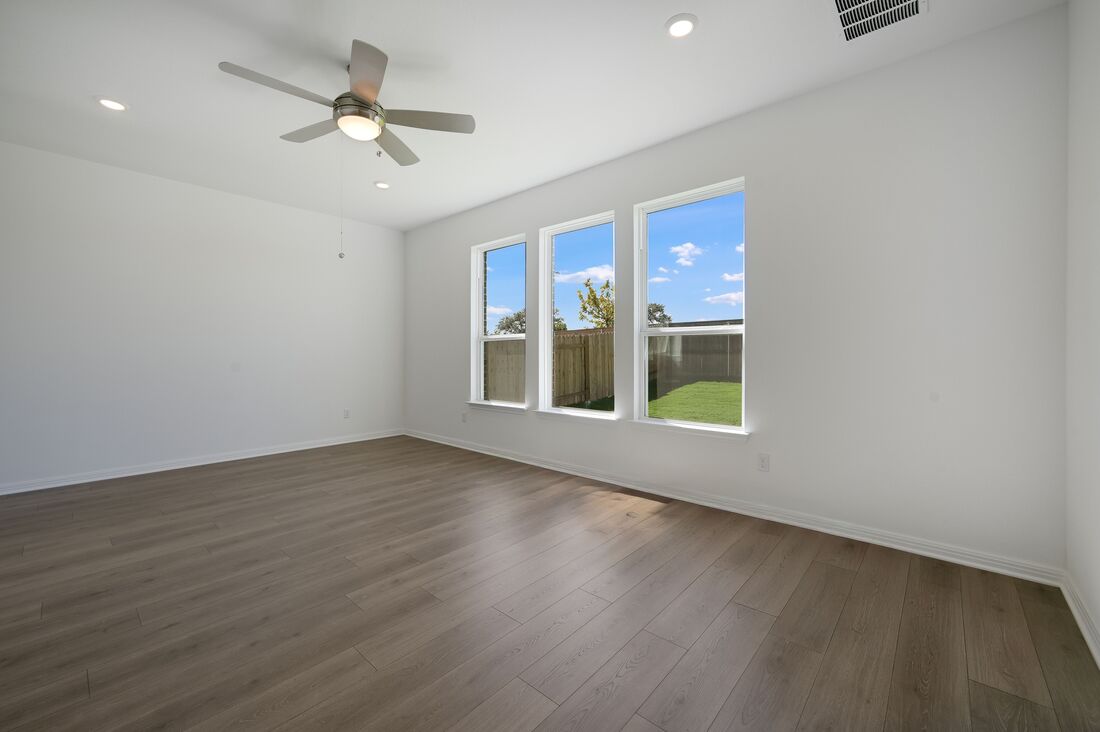 121 Ash Juniper Road Georgetown, TX 78633 - Photo 11 of 28 121 Ash Juniper Rd - Ready Now!