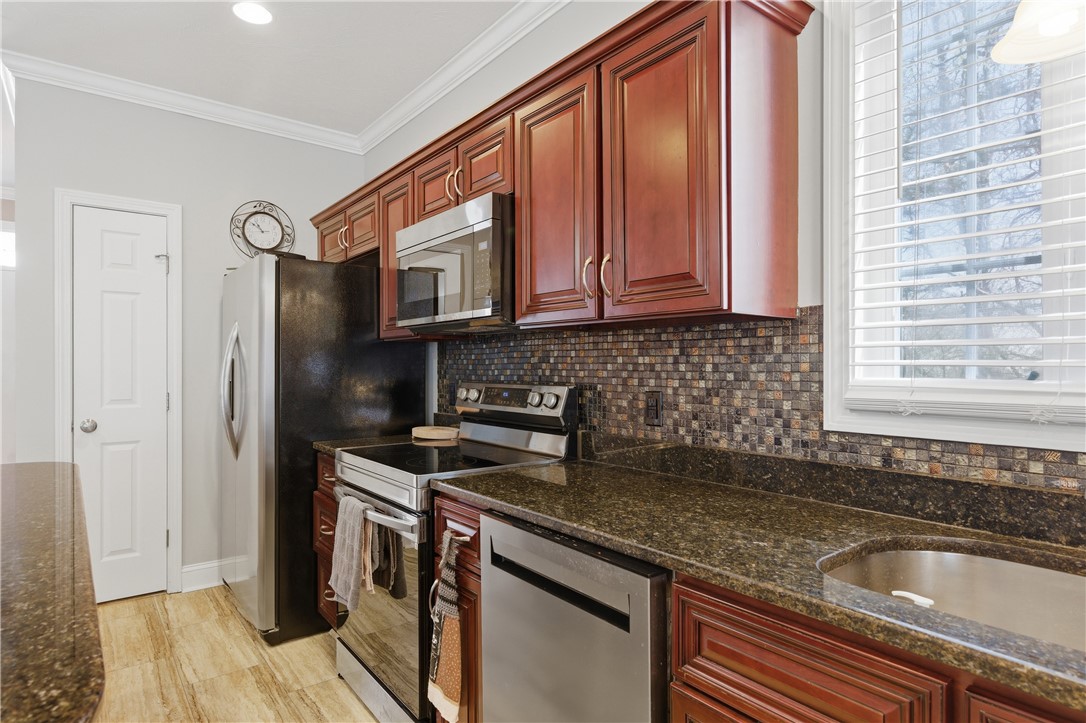 164 Bear Hill Road, Unit 35 Cumberland, RI 02864 - Photo 15 of 44