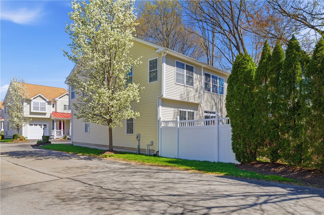 164 Bear Hill Road, Unit 35 Cumberland, RI 02864 - Photo 5 of 44