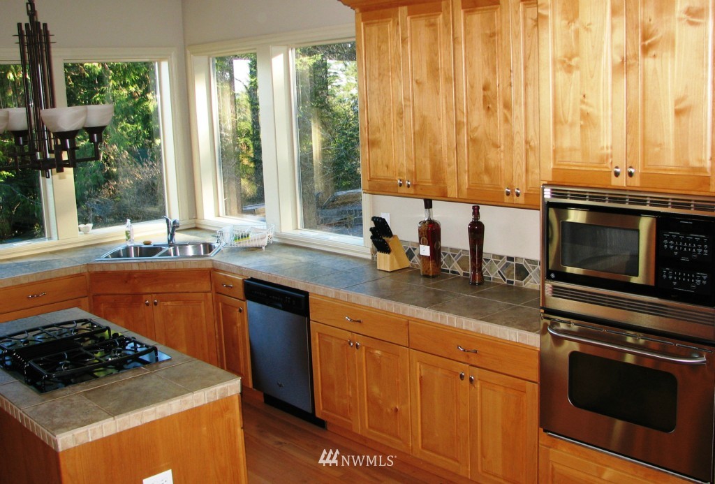 635 Ridgedale Road San Juan Island, WA 98250 - Photo 12 of 24 Gallery Image 12