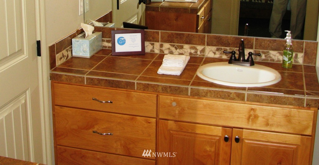 635 Ridgedale Road San Juan Island, WA 98250 - Photo 16 of 24 Gallery Image 16