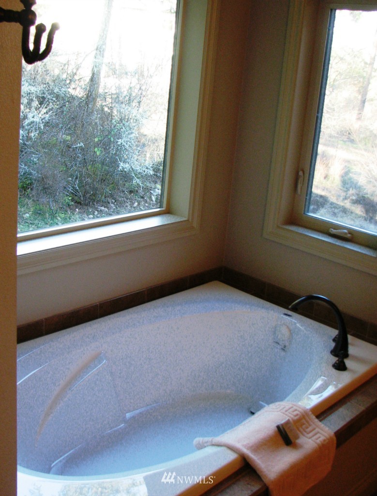 635 Ridgedale Road San Juan Island, WA 98250 - Photo 19 of 24 Gallery Image 19