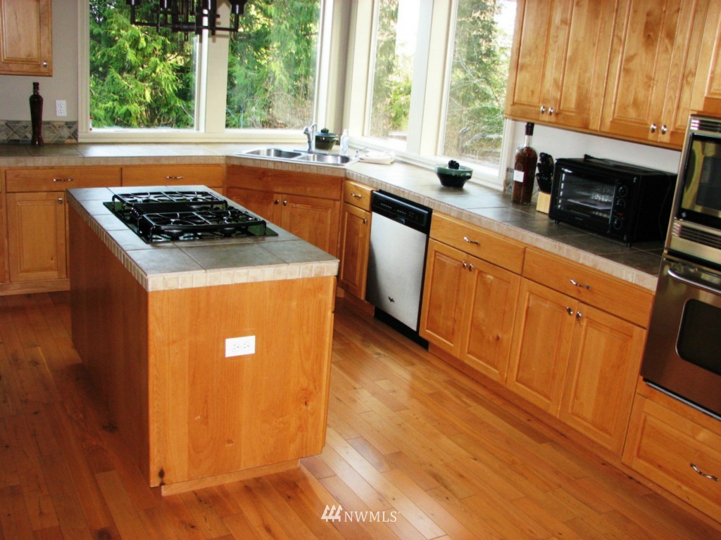 635 Ridgedale Road San Juan Island, WA 98250 - Photo 10 of 24 Gallery Image 10