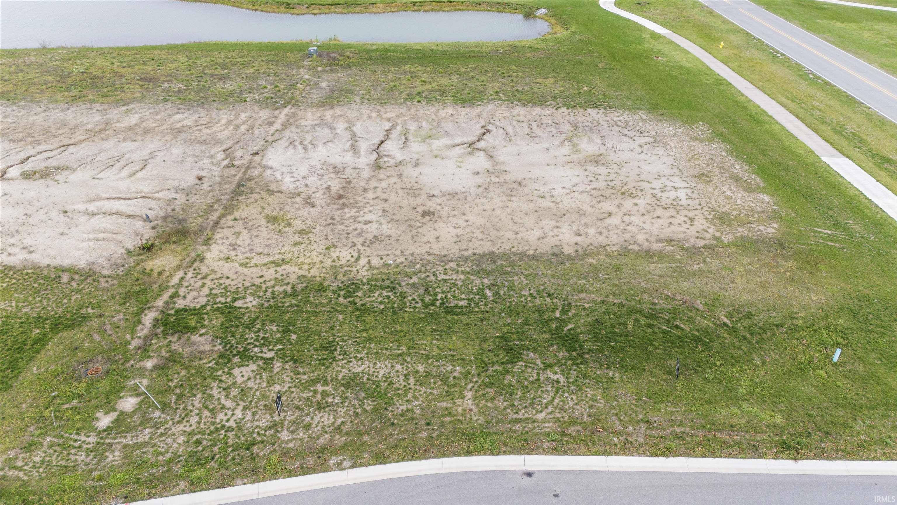 2220 Golfview Auburn, IN 46706 - Photo 2 of 7