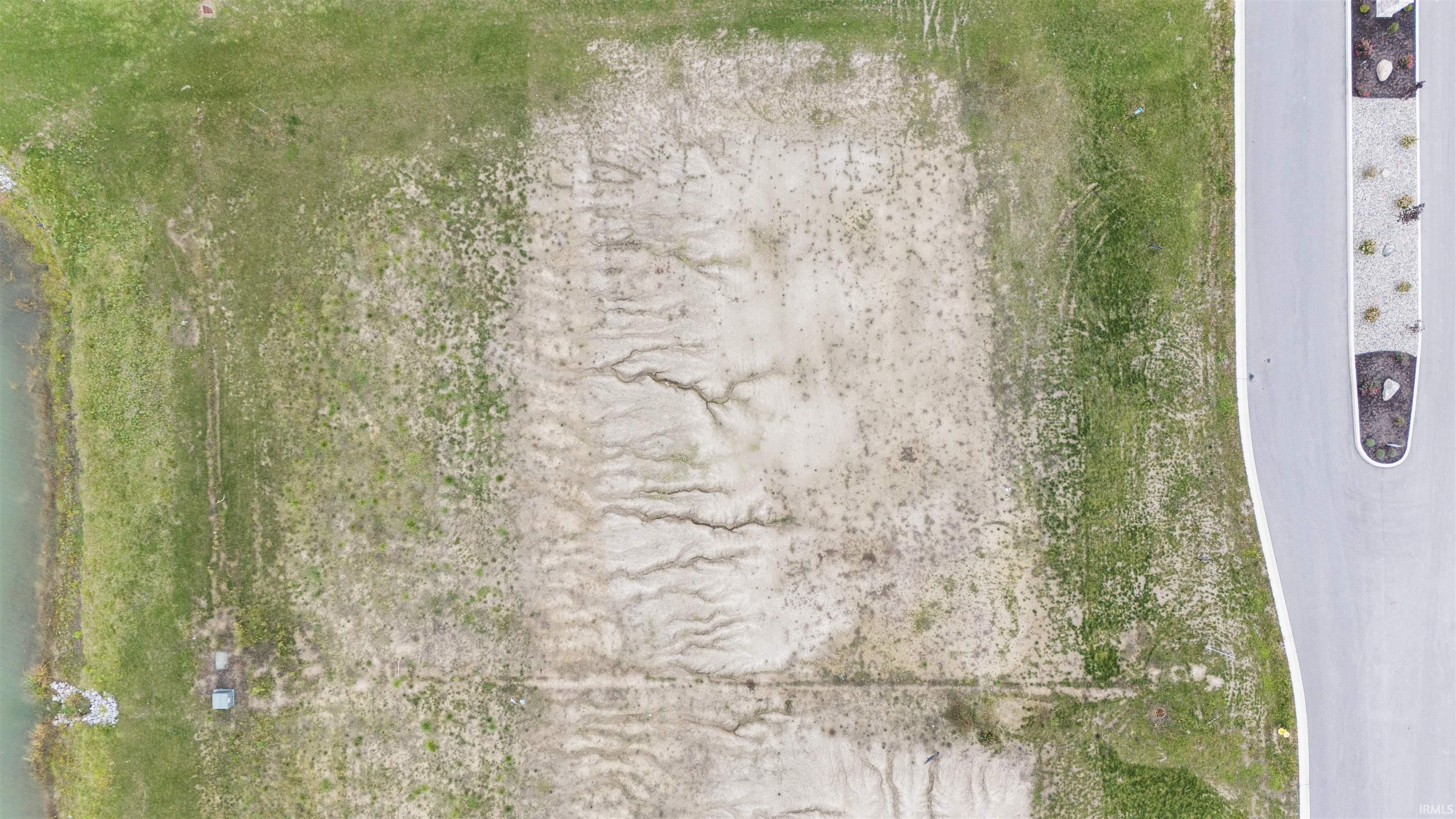 2220 Golfview Auburn, IN 46706 - Photo 5 of 7