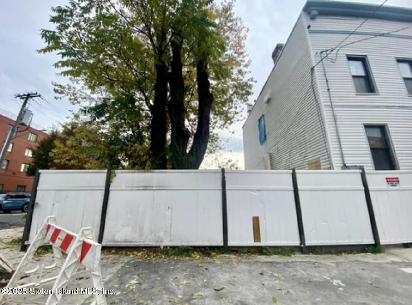 51 Gordon Street Staten Island, NY 10304 - Photo 3 of 5