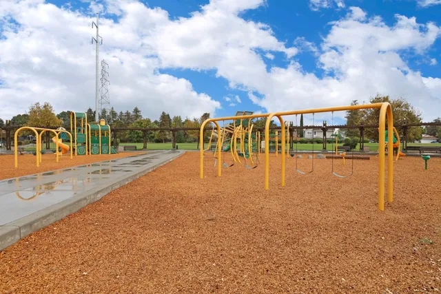 $434,999 | 209 East 3rd Street, Tracy, CA 95376