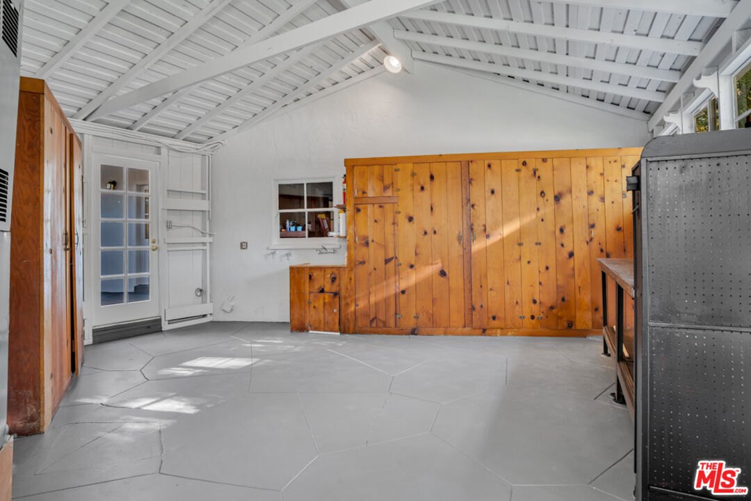 1901 Montecito Drive Glendale, CA 91208 - Photo 43 of 64 a view of an empty room