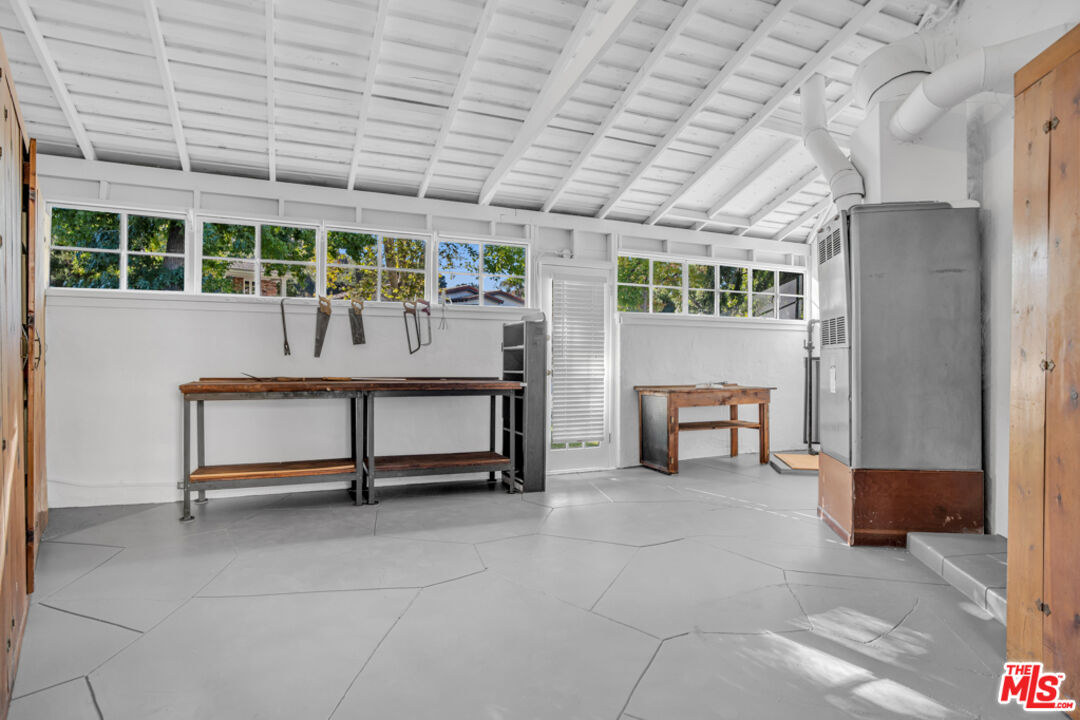 1901 Montecito Drive Glendale, CA 91208 - Photo 44 of 64