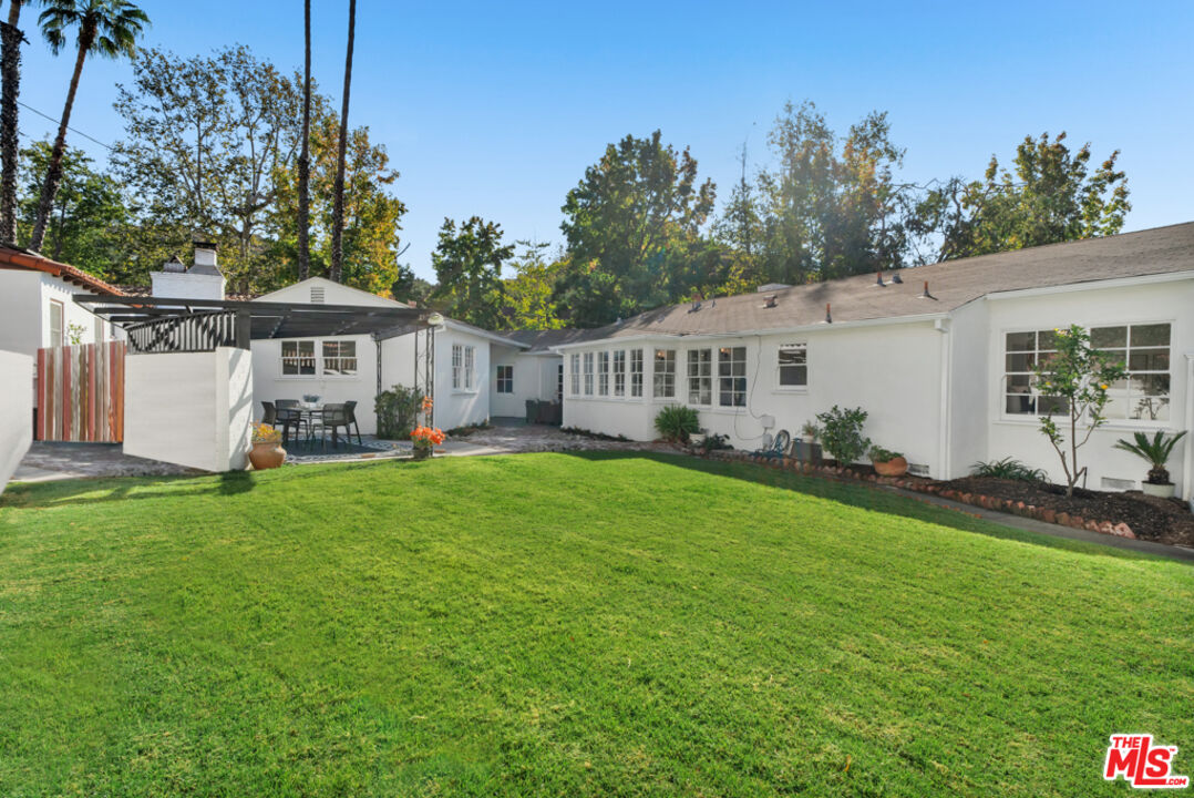1901 Montecito Drive Glendale, CA 91208 - Photo 50 of 64