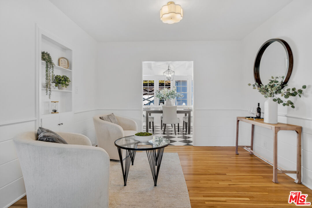 1901 Montecito Drive Glendale, CA 91208 - Photo 9 of 64 a living room with furniture
