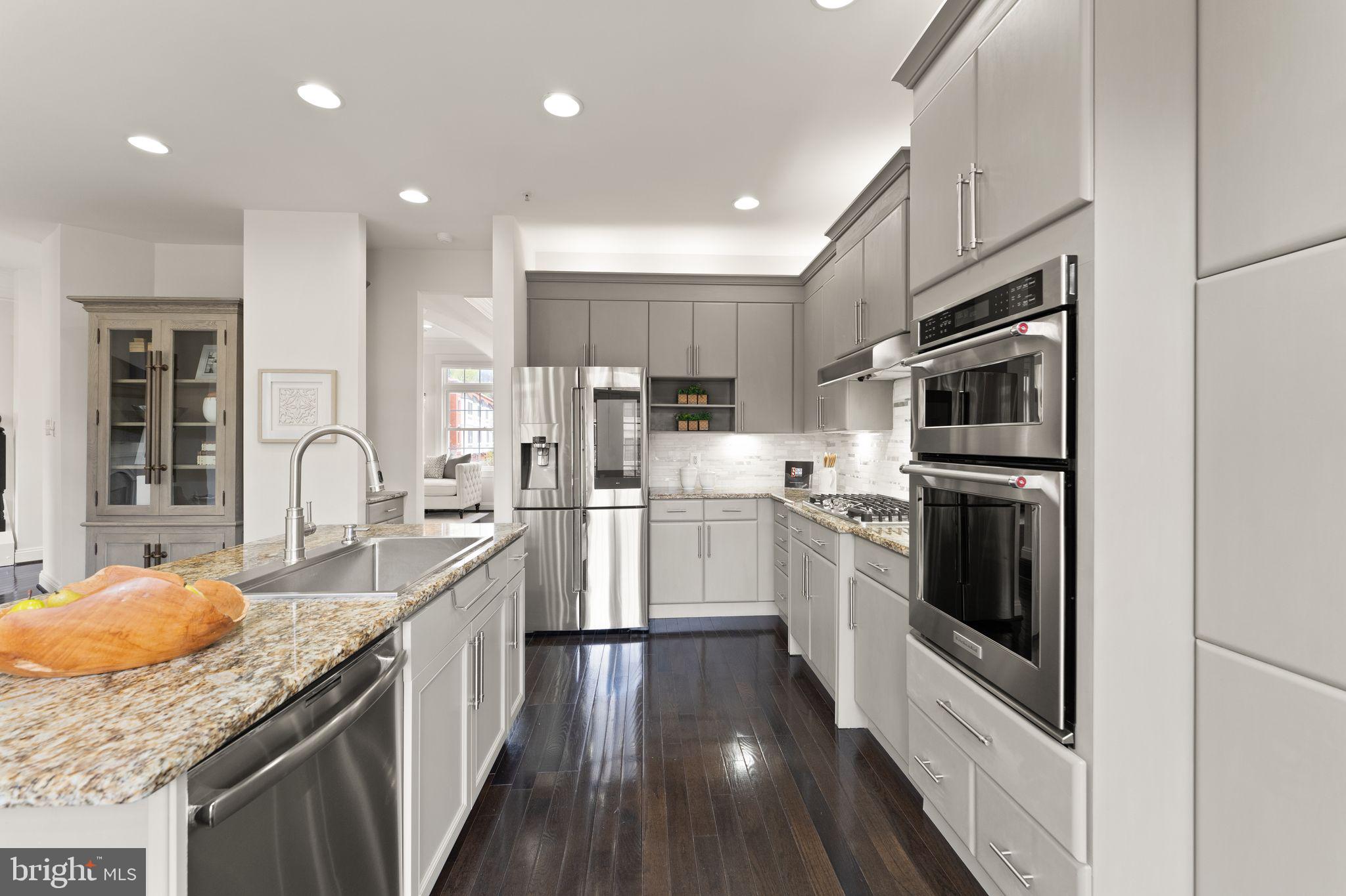 12094 Kinsley Place Reston, VA 20190 - Photo 25 of 66 Gallery Image 25