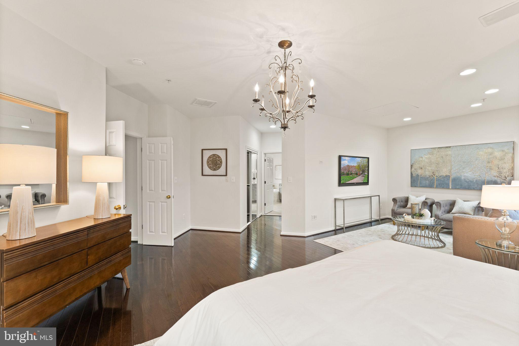 12094 Kinsley Place Reston, VA 20190 - Photo 40 of 66 Gallery Image 40