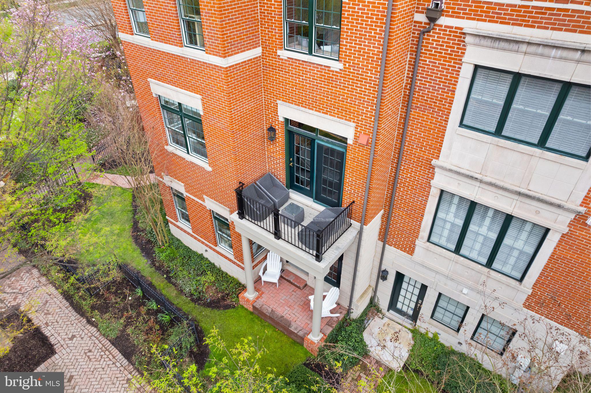 12094 Kinsley Place Reston, VA 20190 - Photo 58 of 66 Gallery Image 58