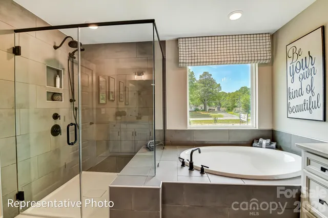 $688,965 | 1312 Knob Crk Drive, Gastonia, NC 28054