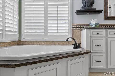 $891,500 | 2603 Stonebriar Ridge Court, Chesterfield, MO 63017