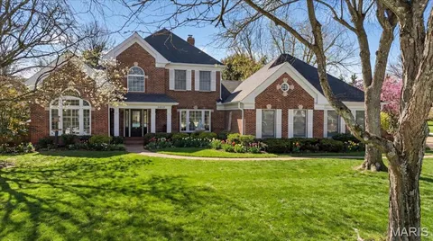 $891,500 | 2603 Stonebriar Ridge Court, Chesterfield, MO 63017