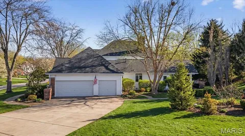 $891,500 | 2603 Stonebriar Ridge Court, Chesterfield, MO 63017