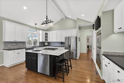 $891,500 | 2603 Stonebriar Ridge Court, Chesterfield, MO 63017