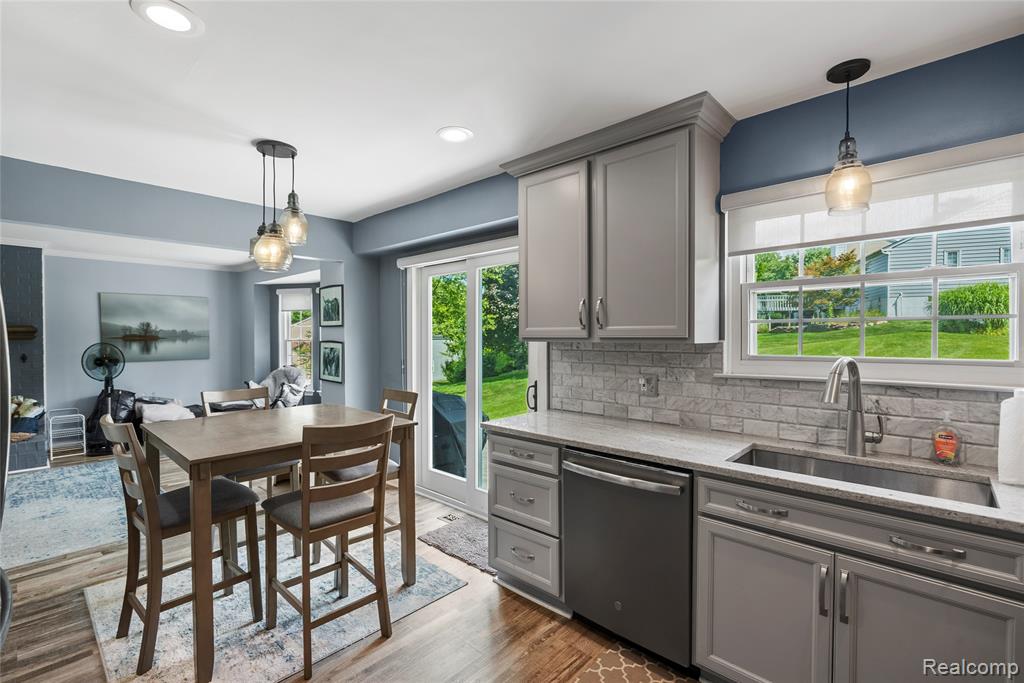 234 Whitney Drive Rochester Hills, MI 48307 - Photo 9 of 26