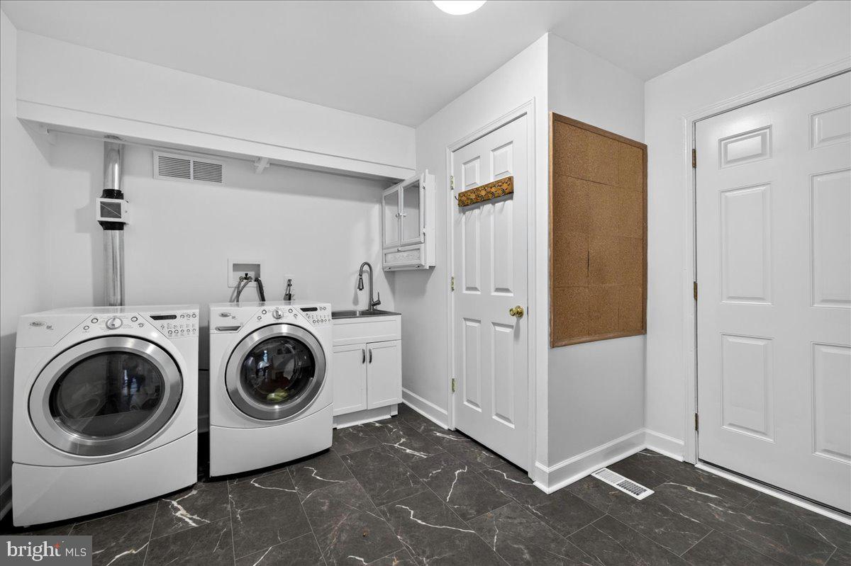 234 Tether Way Doylestown, PA 18901 - Photo 23 of 44 Laundry Room/Mudroom