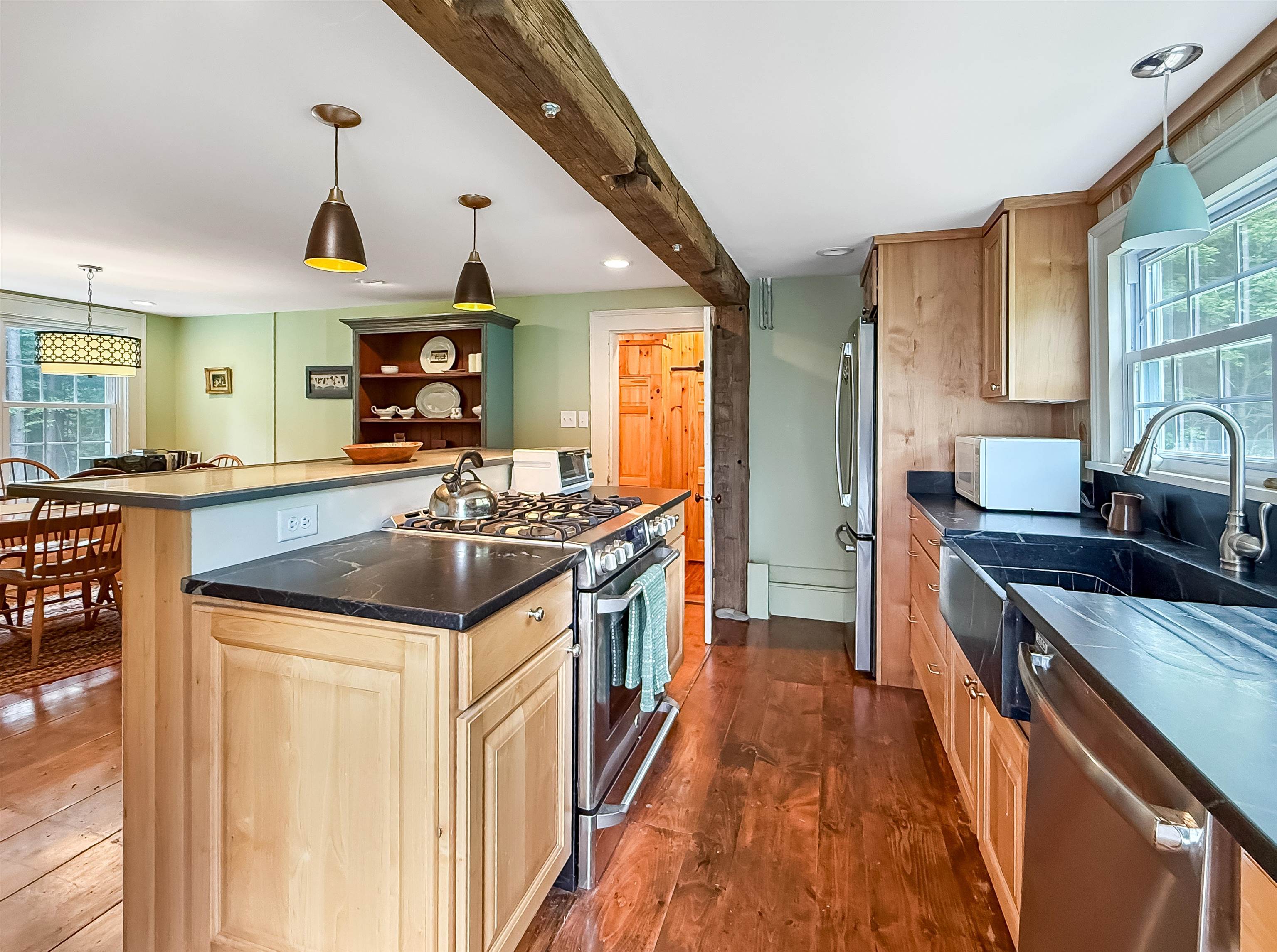 596 4 Chimneys Road Grafton, VT 05146 - Photo 5 of 50