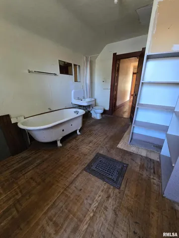 $45,000 | 112 North Vine Street, Mount Pulaski, IL 62548