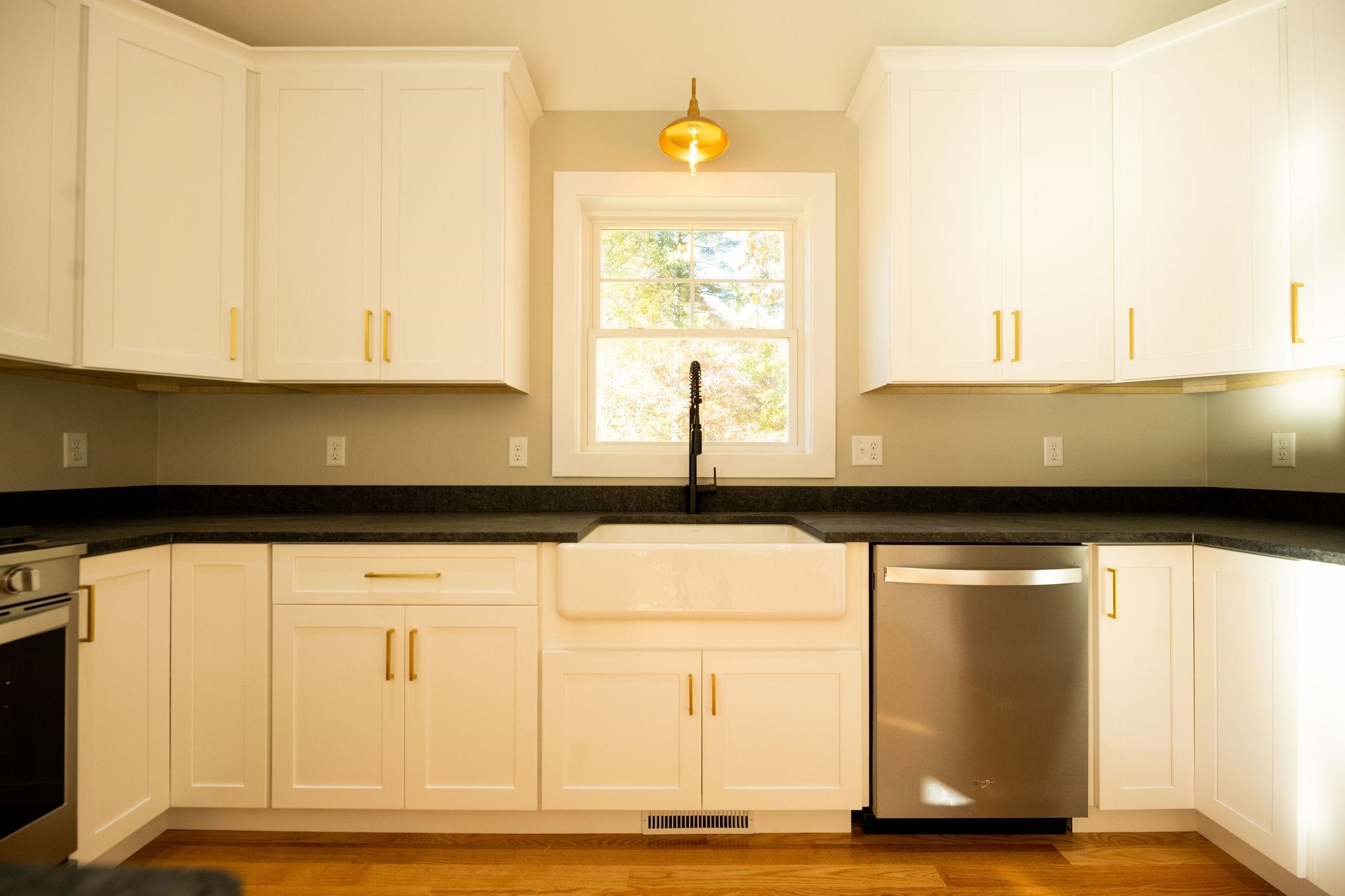 17 Bonnano Road Salem, NH 03079 - Photo 8 of 18 Gallery Image 8