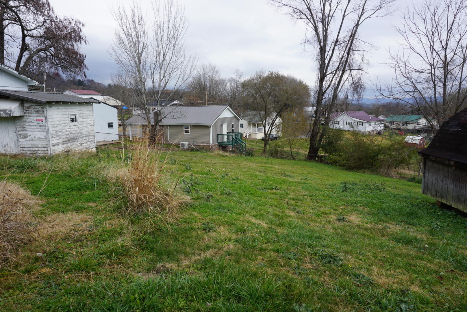 353 Claremont Road Kingsport, TN 37660 - Photo 12 of 14 DSC05885