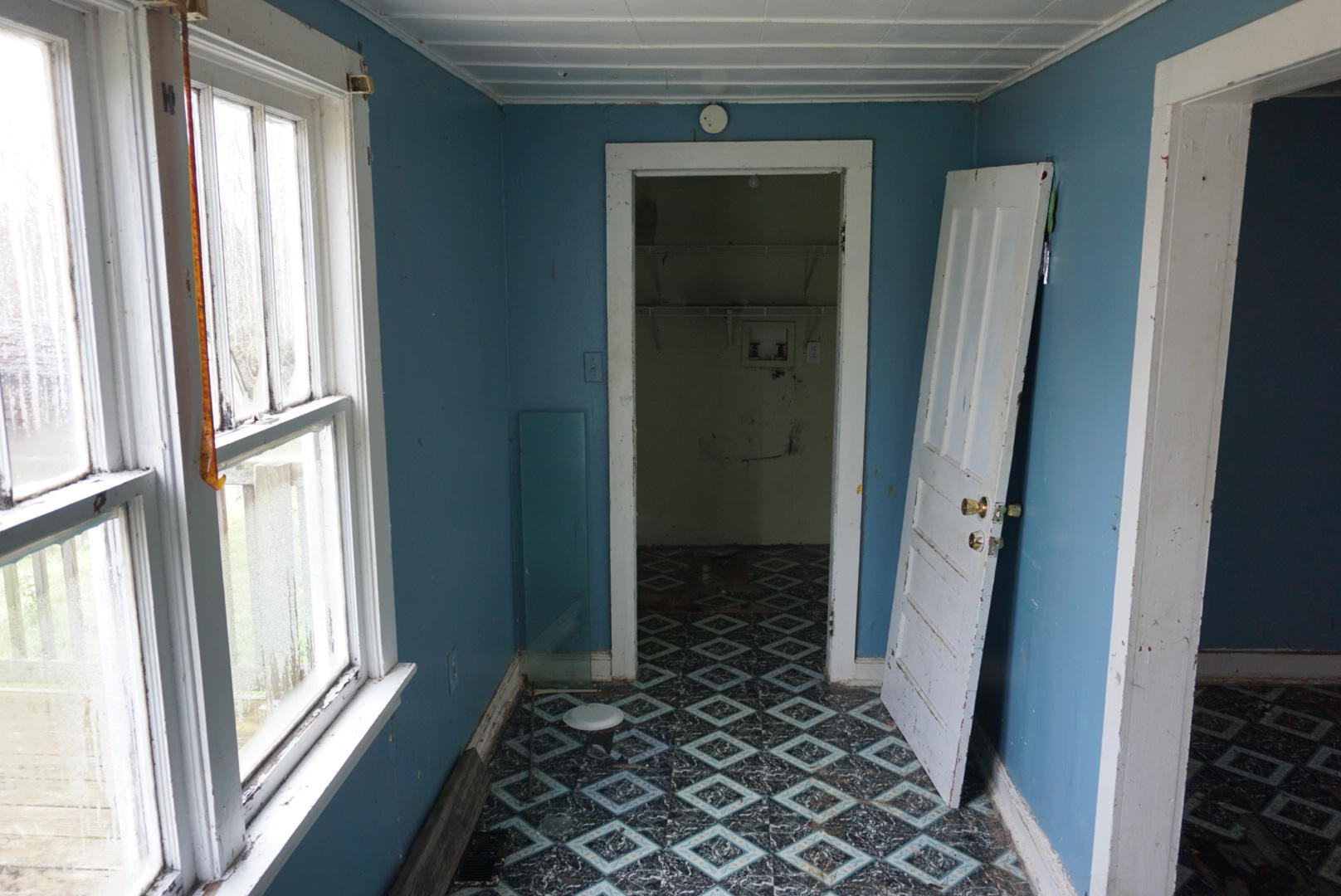 353 Claremont Road Kingsport, TN 37660 - Photo 6 of 14 DSC05873