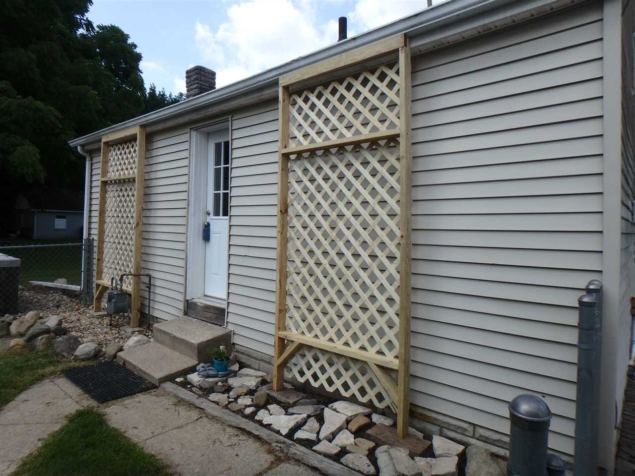 55072 Mayflower Road South Bend, IN 46628 - Photo 14 of 17 Gallery Image 14