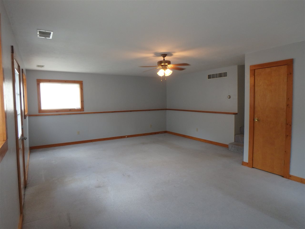 55072 Mayflower Road South Bend, IN 46628 - Photo 8 of 17 Gallery Image 8