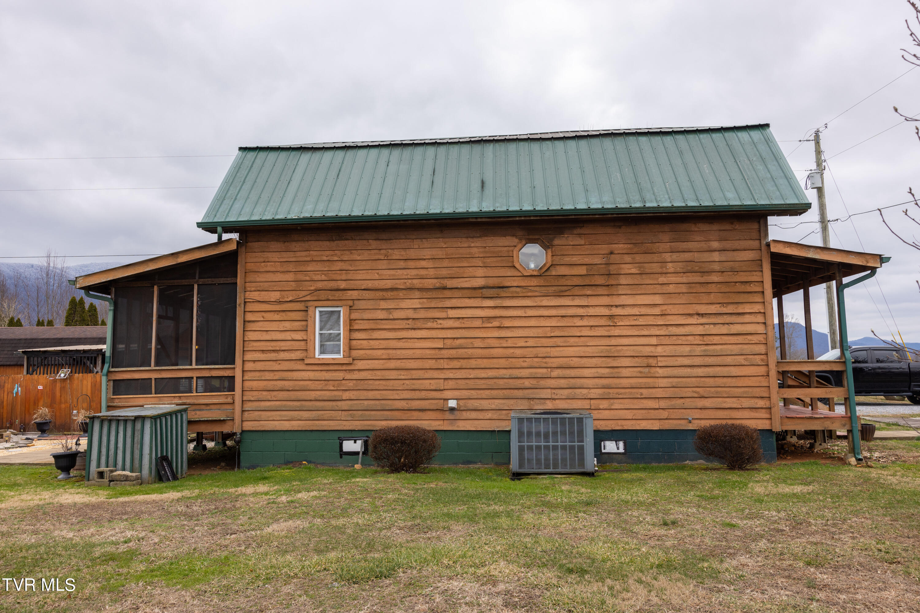 445 Ricker Road Greeneville, TN 37743 - Photo 3 of 40 2E0A8791