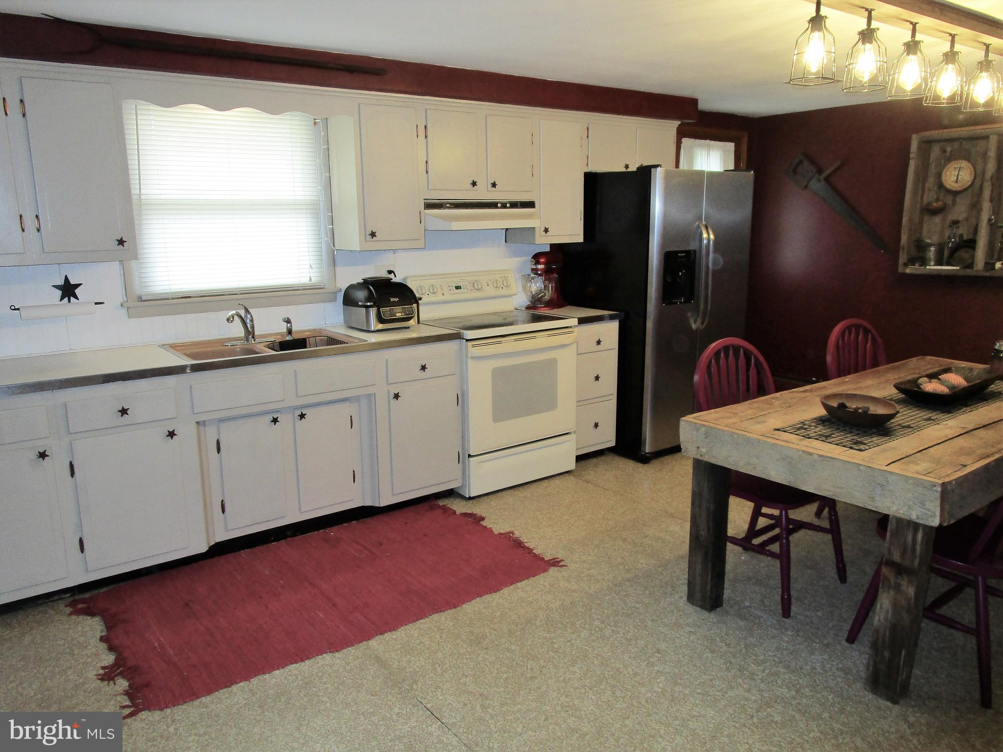 270 North Main Street Spring Grove, PA 17362 - Photo 11 of 38 Gallery Image 11