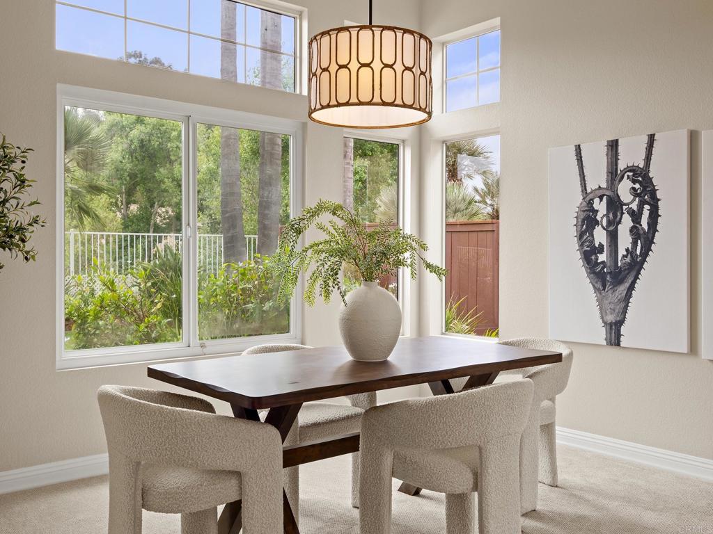 1661 Willowhaven Road Encinitas, CA 92024 - Photo 5 of 40 Dining Room
