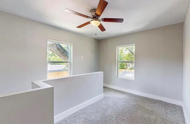 $2,300 | 1500 West Collin Street, Corsicana, TX 75110