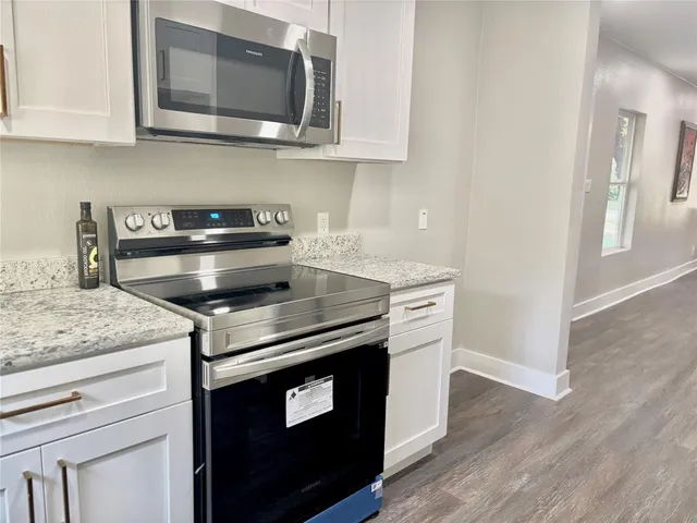 $2,300 | 1500 West Collin Street, Corsicana, TX 75110