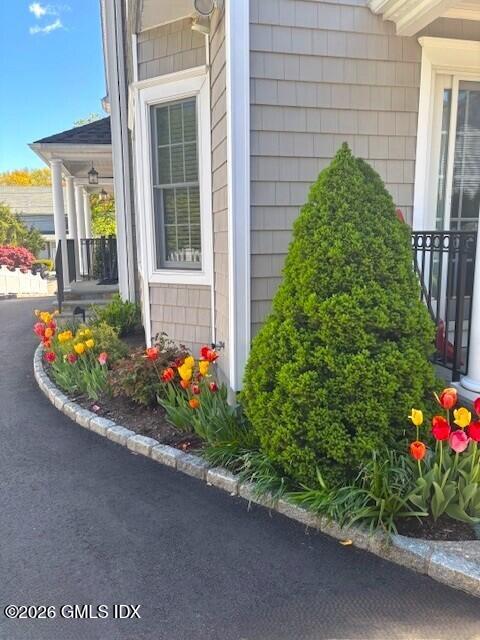 8 Rippowam Road, Unit B Cos Cob, CT 06807 - Photo 3 of 38 Springtime Views