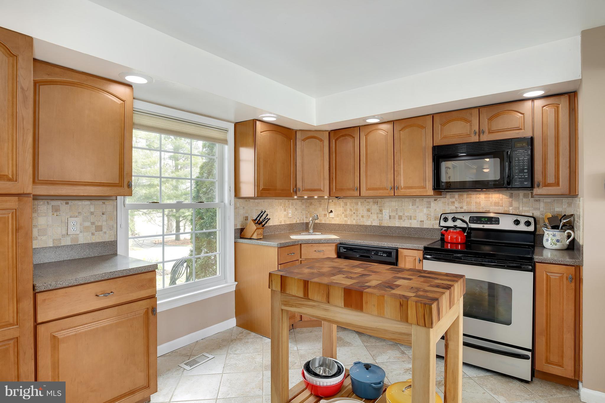 3980 Cobbler Mountain Road Delaplane, VA 20144 - Photo 3 of 30 Kitchen