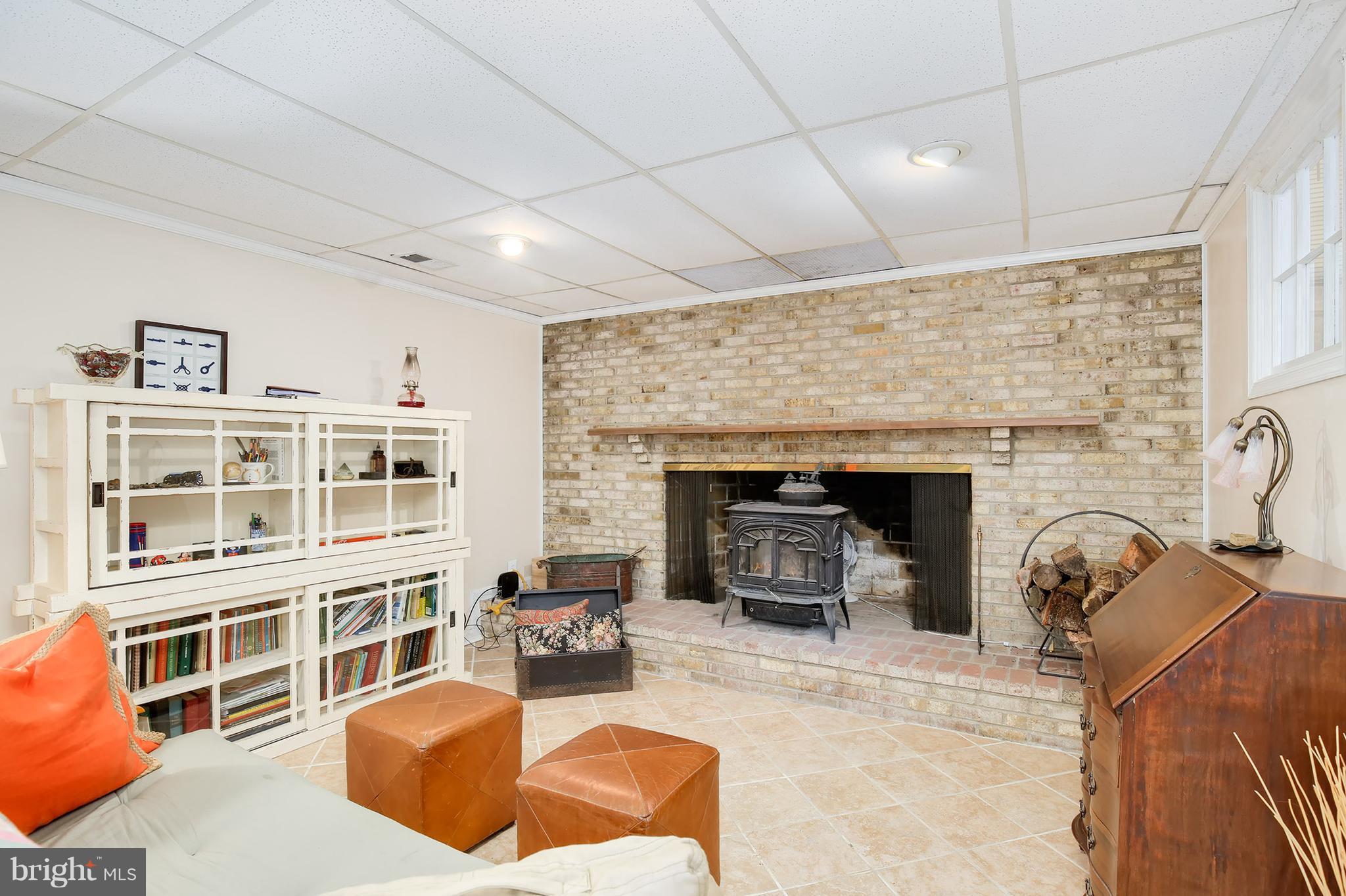 3980 Cobbler Mountain Road Delaplane, VA 20144 - Photo 23 of 30 Family Room