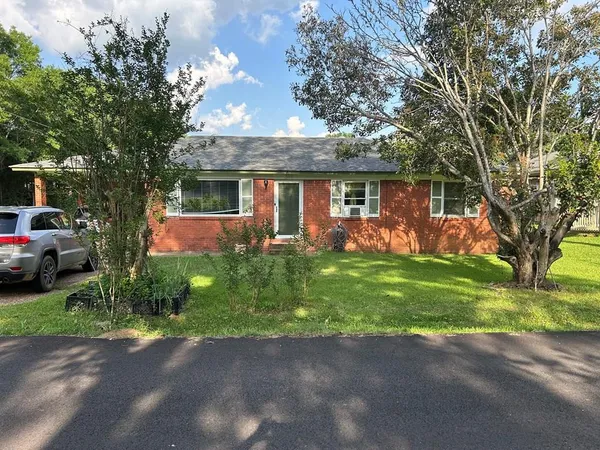 $103,000 | 311 Walnut Street, Summit, MS 39666