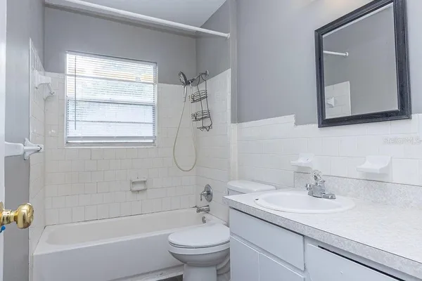 $1,275 | 832 East Indiana Avenue, DeLand, FL 32724