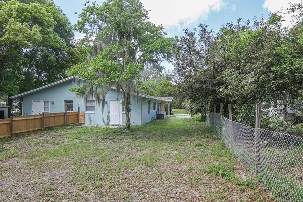 $1,275 | 832 East Indiana Avenue, DeLand, FL 32724
