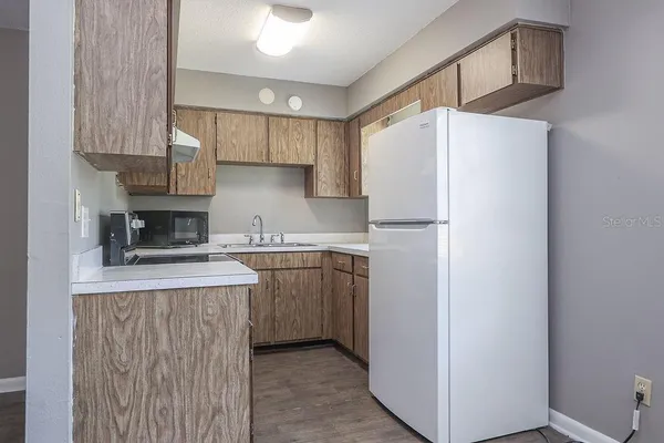 $1,275 | 832 East Indiana Avenue, DeLand, FL 32724