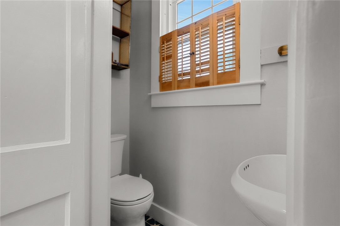 30 Ledge Road East Greenwich, RI 02818 - Photo 17 of 37 Half bath