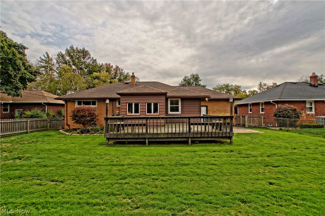 5447 Huron Road Cleveland, OH 44124 - Photo 17 of 18