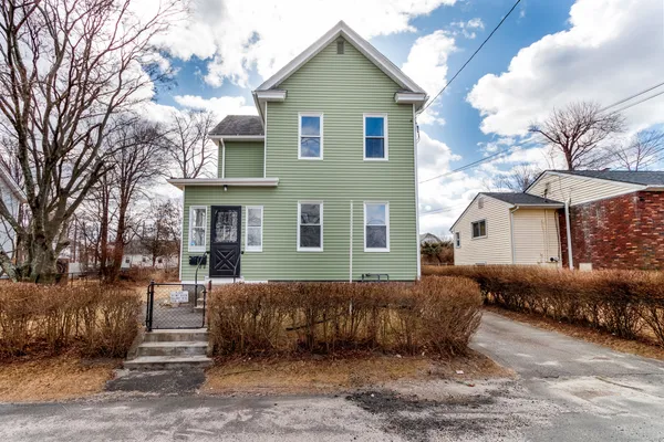 $1,800 | 67 Avon Avenue, Unit 2, Waterbury, CT 06708