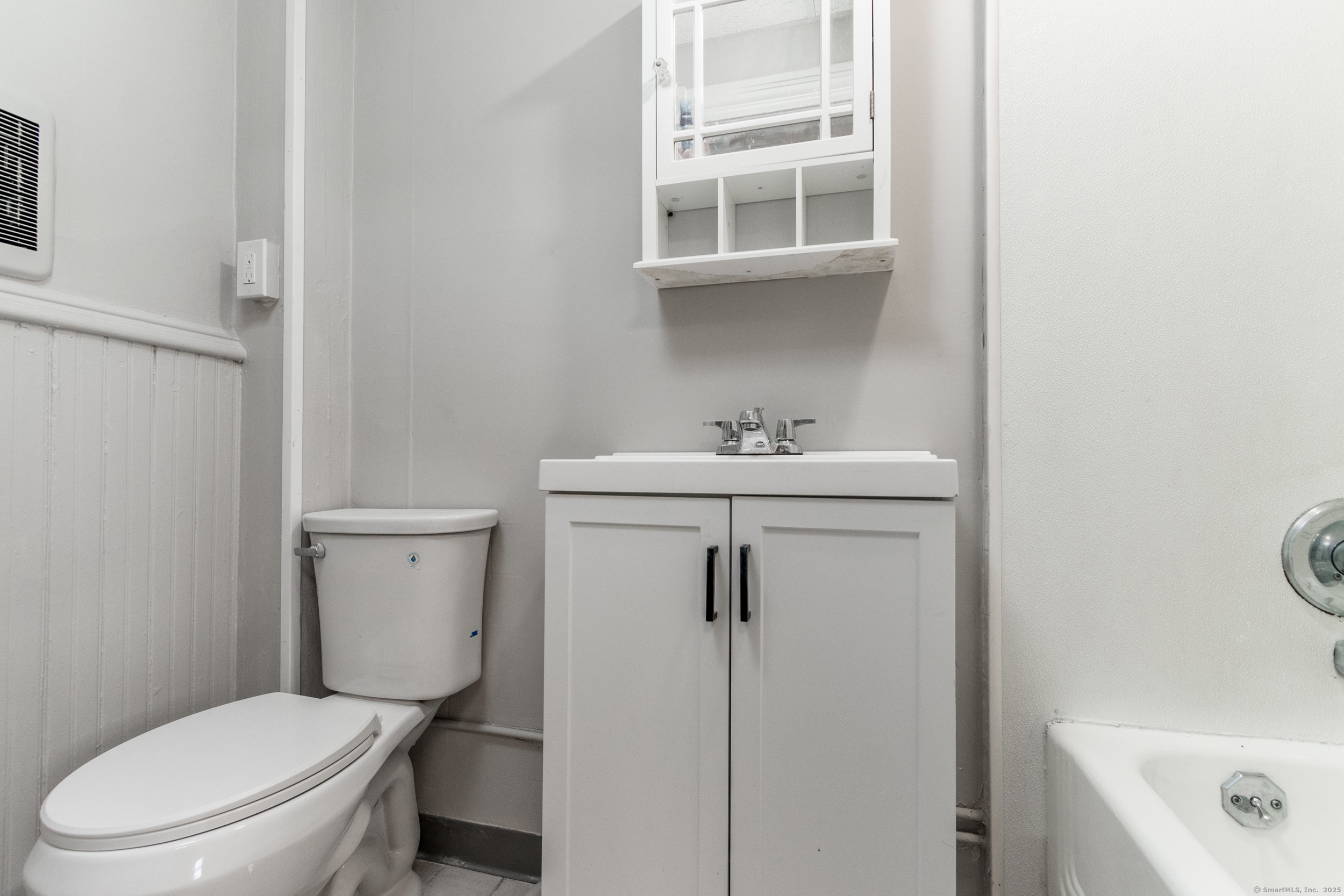 67 Avon Avenue, Unit 2 Waterbury, CT 06708 - Photo 7 of 18