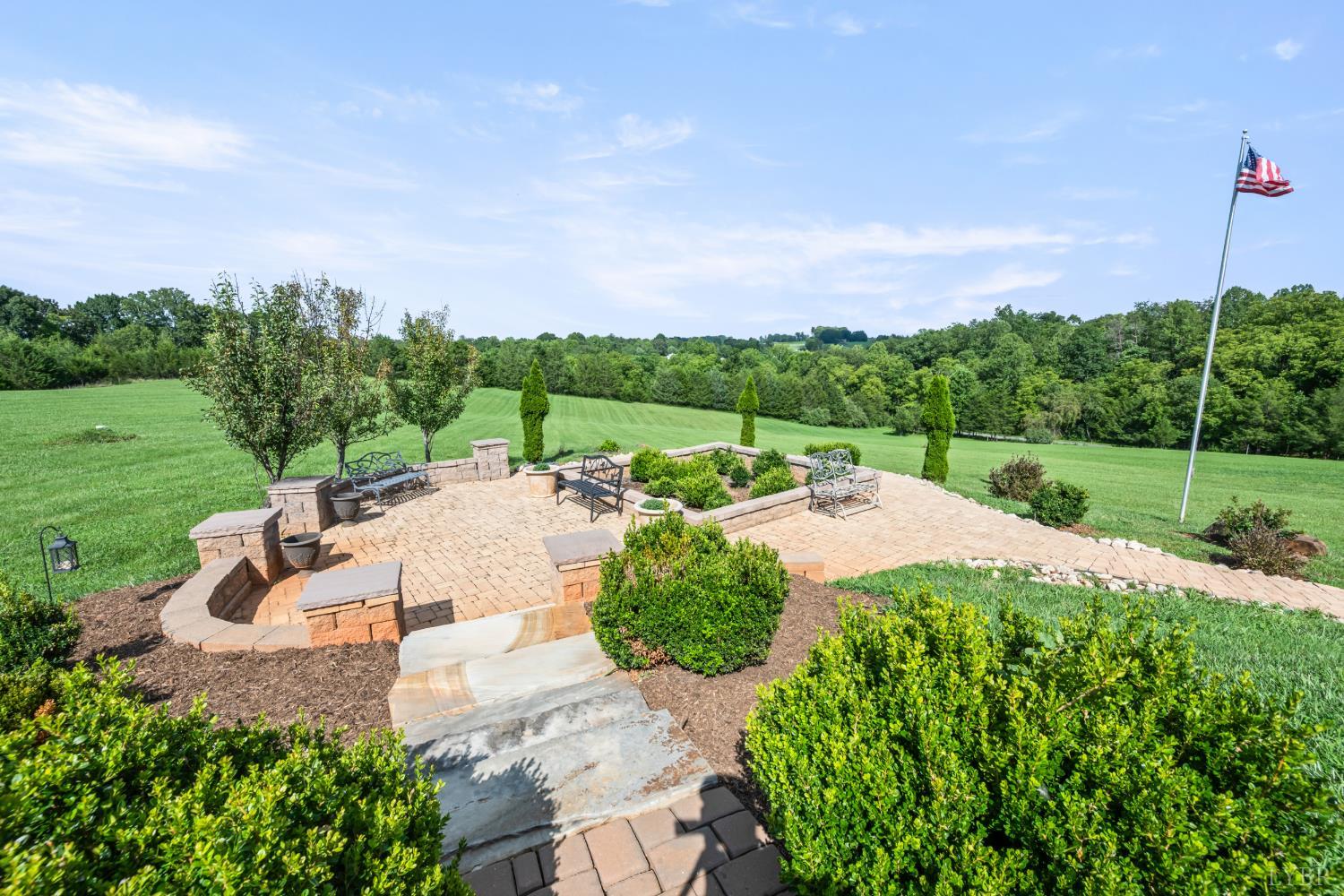 1148 Terrace View Road Goode, VA 24556 - Photo 10 of 87 Gallery Image 10
